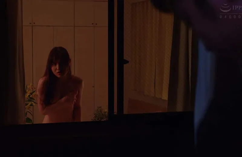 Em hotgirl cạnh nhà chồng ông chồng hàng xóm thường xuyên thay đồ ở ngay cửa sổ
