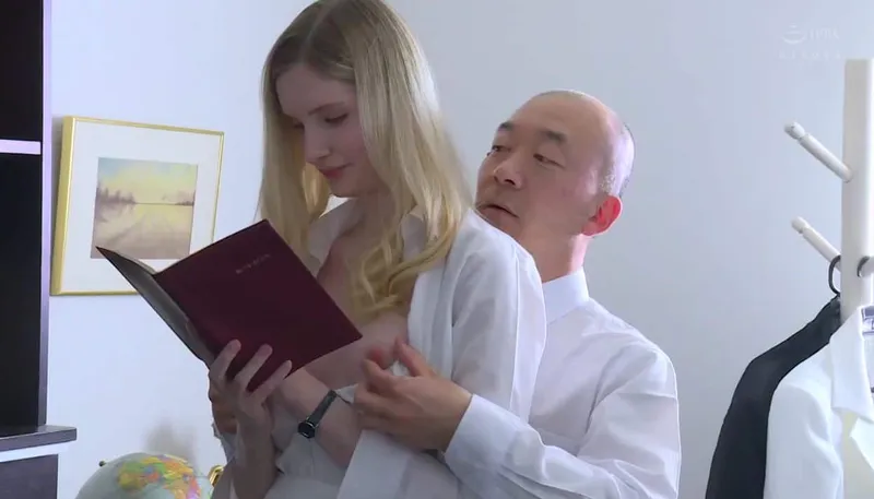 Vợ chấp nhận làm con ghệ cho đối tác của chồng để trả nợ