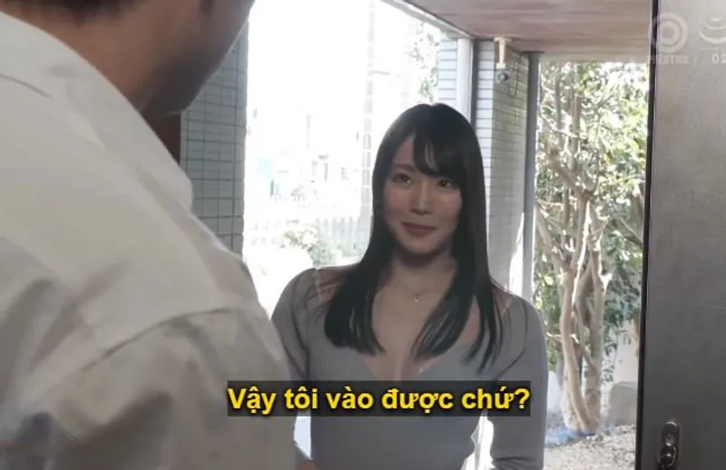 Người anh trai giàu có bị em gái hàng xóm xinh đẹp, đã lập gia đình với chồng mới dọn về, ve vãn rủ quan hệ.