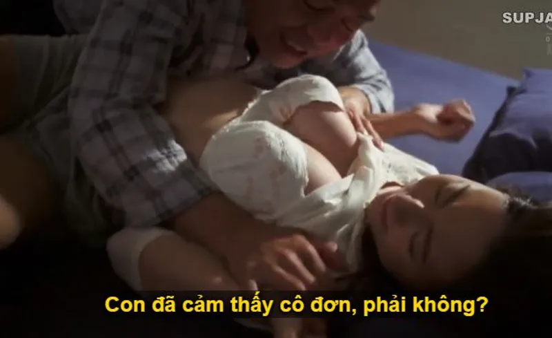 Nhìn con trai mải miết lao đầu vào việc khiến bạn gái nó cô quạnh, bố chồng nổi máu dâm đãng lao vào đụ con dâu.