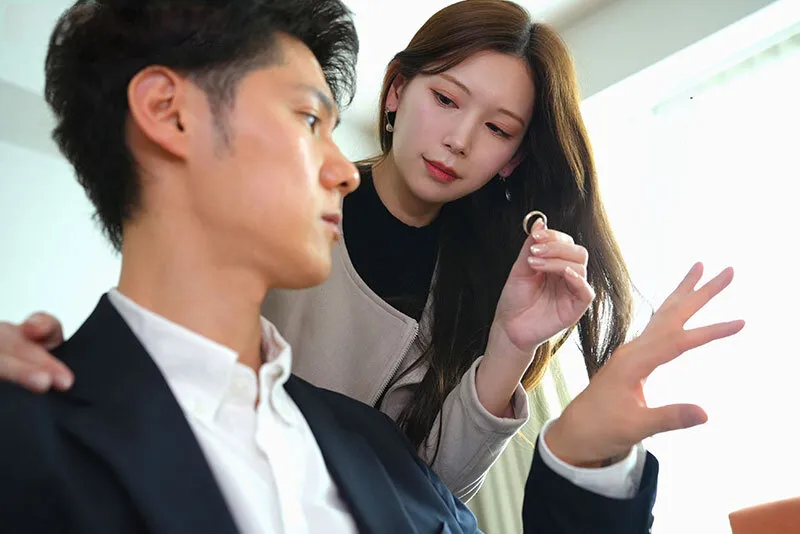 Cô vợ đi đi giã ngoại, người chồng ở nhà bị nhỏ em cô vợ gạ làm tình không trượt phát nào